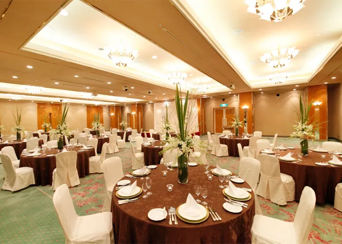 中宴会場 「スカーレット」