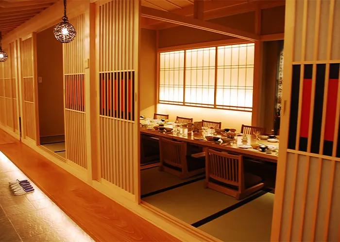 小宴会場 「茜・萌黄・瑠璃・紅・天色」