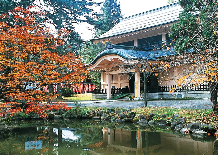 上杉神社稽照殿
